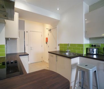 Apartment 3 (Afal Gwyrdd), 121 High Street - Photo 2