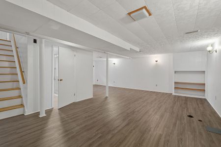 For Lease - 10 Delong Drive, Beacon Hill North - South and Area, Ontario - Photo 4