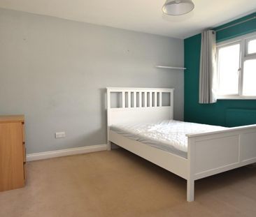 3 bedroom House To Let - Photo 5
