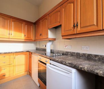 3 bedroom apartment to rent - Photo 2
