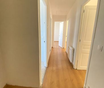 Location Appartement 3 pièces 56m² - Photo 3