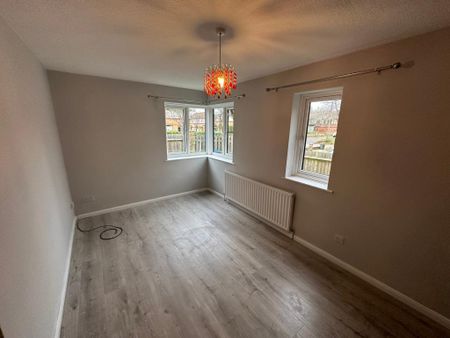 2 bedroom end of terrace house to rent - Photo 3