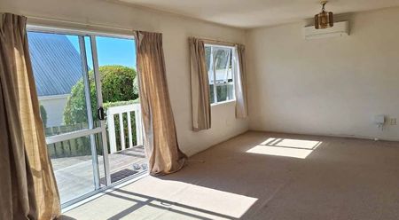 Comfortable home with nice outlook - Photo 3