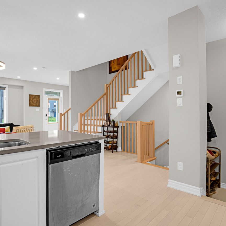 For Lease - 1082 Chapman Mills Drive, Barrhaven, Ontario - Photo 1