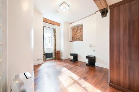 Stunning Recently Renovated Duplex Home, Shoredich - Photo 4