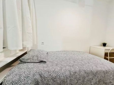 Calle de Picos de Europa, Madrid, Community of Madrid 28038 - Foto 2