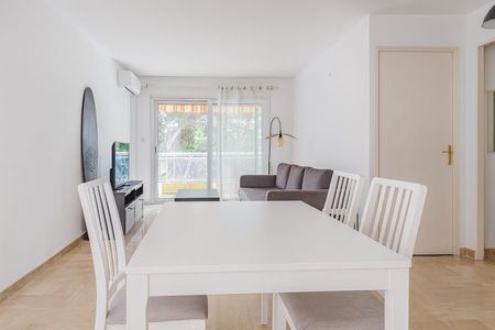 LOCATION A L'ANNEE - Photo 2