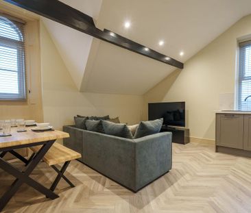 3 bedroom semi-detached house to rent - Photo 3