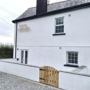 The Old Royal Standard, Mary Tavy, Tavistock, Devon, PL19 - Photo 2