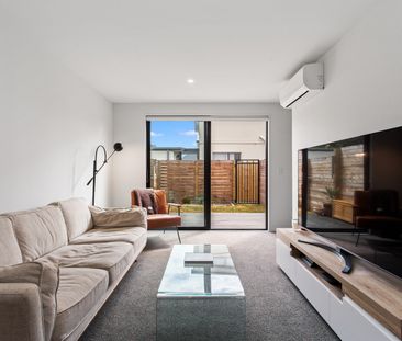 Modern 2 Bedroom, 2 Bathroom Unfurnished Townhouse - Photo 1