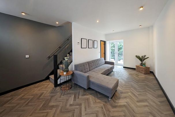 2 bedroom terraced house to rent - Photo 1