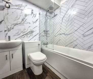 Waterside Place, CM21, Sawbridgeworth - Photo 1