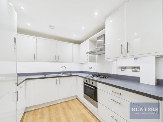 1 bedroom Flat To Let - Photo 1