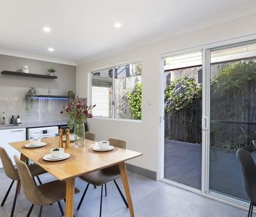 Perfect location 3 bedroom house in Darlington - Photo 5