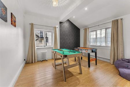 Gloucester Road - Photo 4