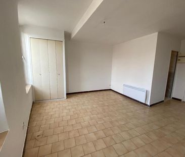 Location Appartement 1 pièce 25m² TOURVES 83170 - Photo 4