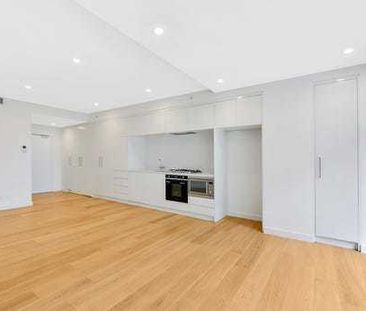 Modern Studio with Parking in the Popular "Harbour Mill" - Photo 4