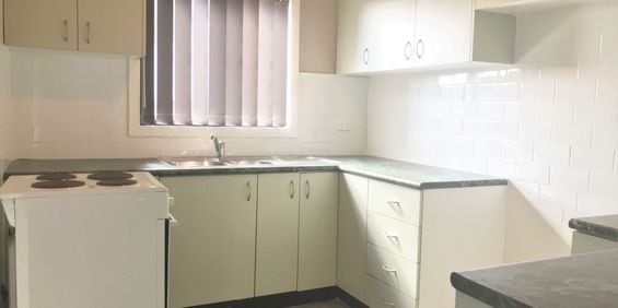 3 Bedroom Family Home - Photo 3