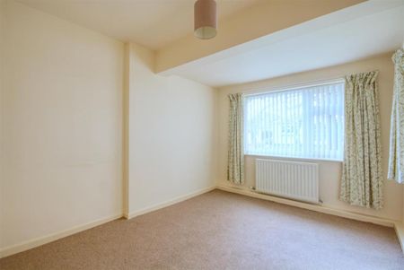 2 bedroom semi-detached bungalow to rent - Photo 5