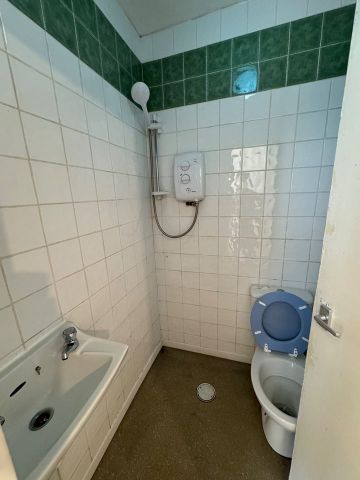 Room in a Shared House, Heathfield Road, B19 - Photo 5
