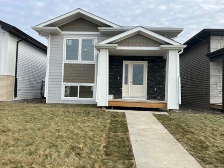 Brand New 3-Bedroom 2 Full Bathroom Aspen Ridge-Saskatoon First Month 1/2 Price - Photo 5