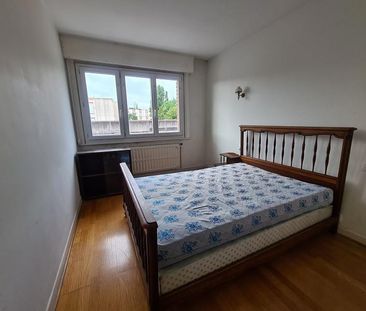 Appartement à Louer à LILLE 785 € - Photo 3
