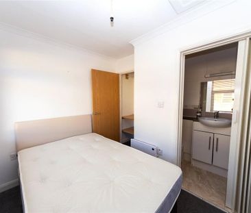 1 bedroom end of terrace house to rent - Photo 3