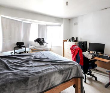 3 bedroom detached house to rent - Photo 2
