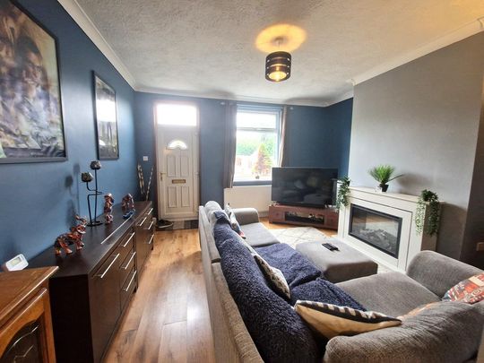 2 bedroom property to rent - Photo 1