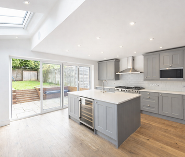3 bedroom semi-detached house to rent - Photo 3