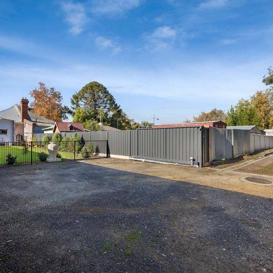 Charming Fully Furnished Terrace in Central Bendigo - Photo 1