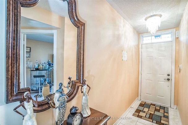 For Lease - 4271A Lawrence Avenue, Toronto, Ontario - Photo 1