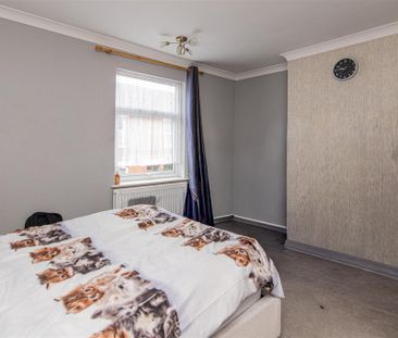 2 bed House - Terraced To Let - Photo 2