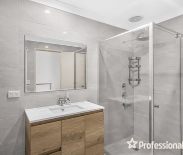 Stylish 2-Bedroom Townhouse in Ascot - Photo 5