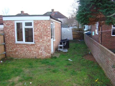 3 bedroom house to rent - Photo 5