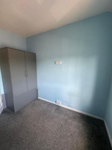 3 bedroom townhouse to rent - Photo 2