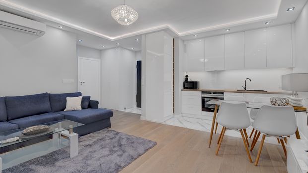 2 pokoje z tarasem, blisko metra - Photo 1