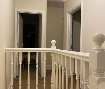 4 Bed Semi-Detached House, Mordaunt Road, SO14 - Photo 5