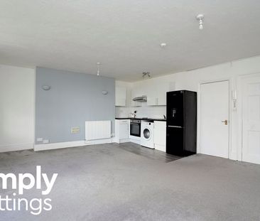 1 Bed property for rent - Photo 2
