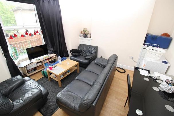 4 bedroom house to rent - Photo 1