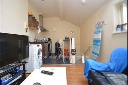 1 Bedroom Duplex Flat Hyde Park Leeds - Photo 4