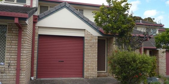 2 bedrooms Towhhouse situated in CARINA HEIGHTS - Photo 3