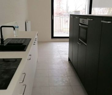 Appartement te huur in Genk voor € 1.020 met 2 slaapkamers - Photo 5