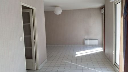 Location Appartement 1 pièce 37m² TOURS 37000 - Photo 2