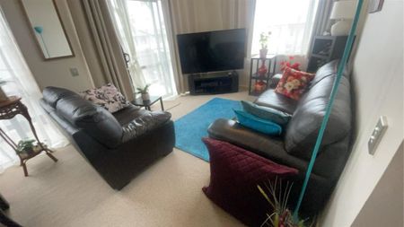 1 bedroom in East Tamaki - Photo 3