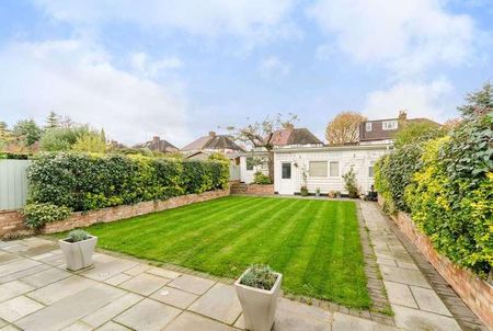 Arundel Road, Kingston, KT1 - Photo 2