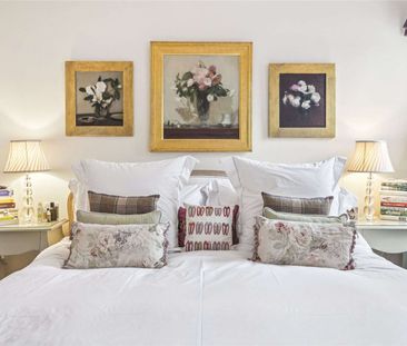 A charming five bedroom family home close to Battersea Park. - Photo 4