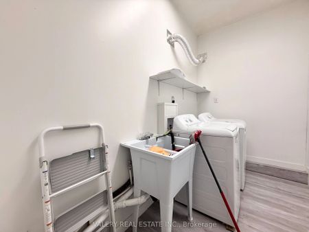 17 Beechbank Crescent S #Main - Photo 4