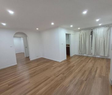 Fully Renovated House - Next to Melton Train Station - Photo 5