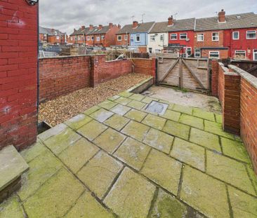 3 bedroom terraced house to rent - Photo 3